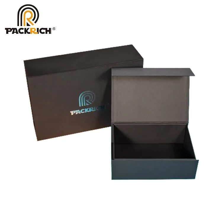 صناديق ورق الهدايا مع الشعار